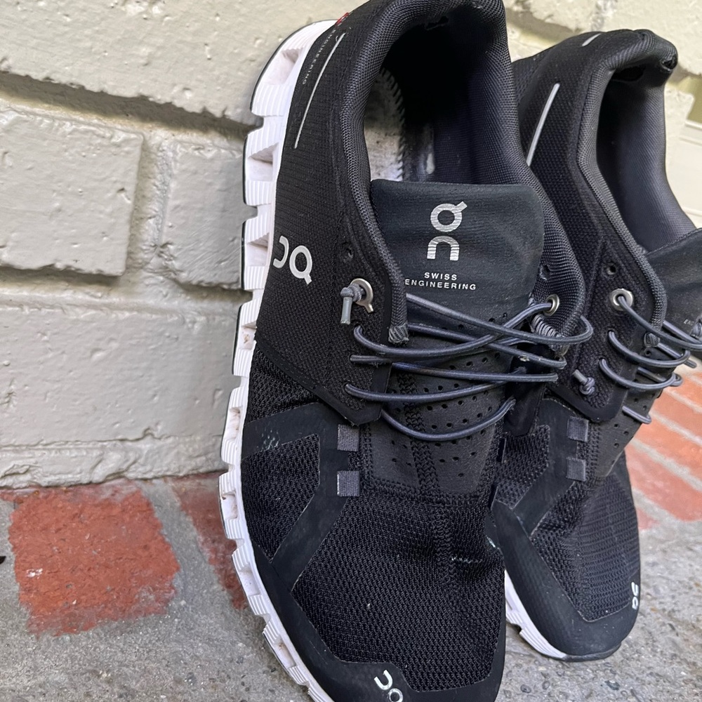 On Cloud Shoes USED